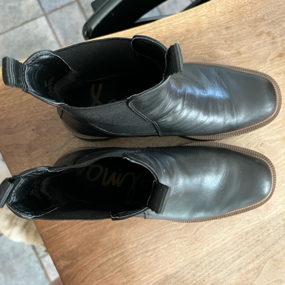 Sam Edelman Chelsea Boot - Picture 10 of 14